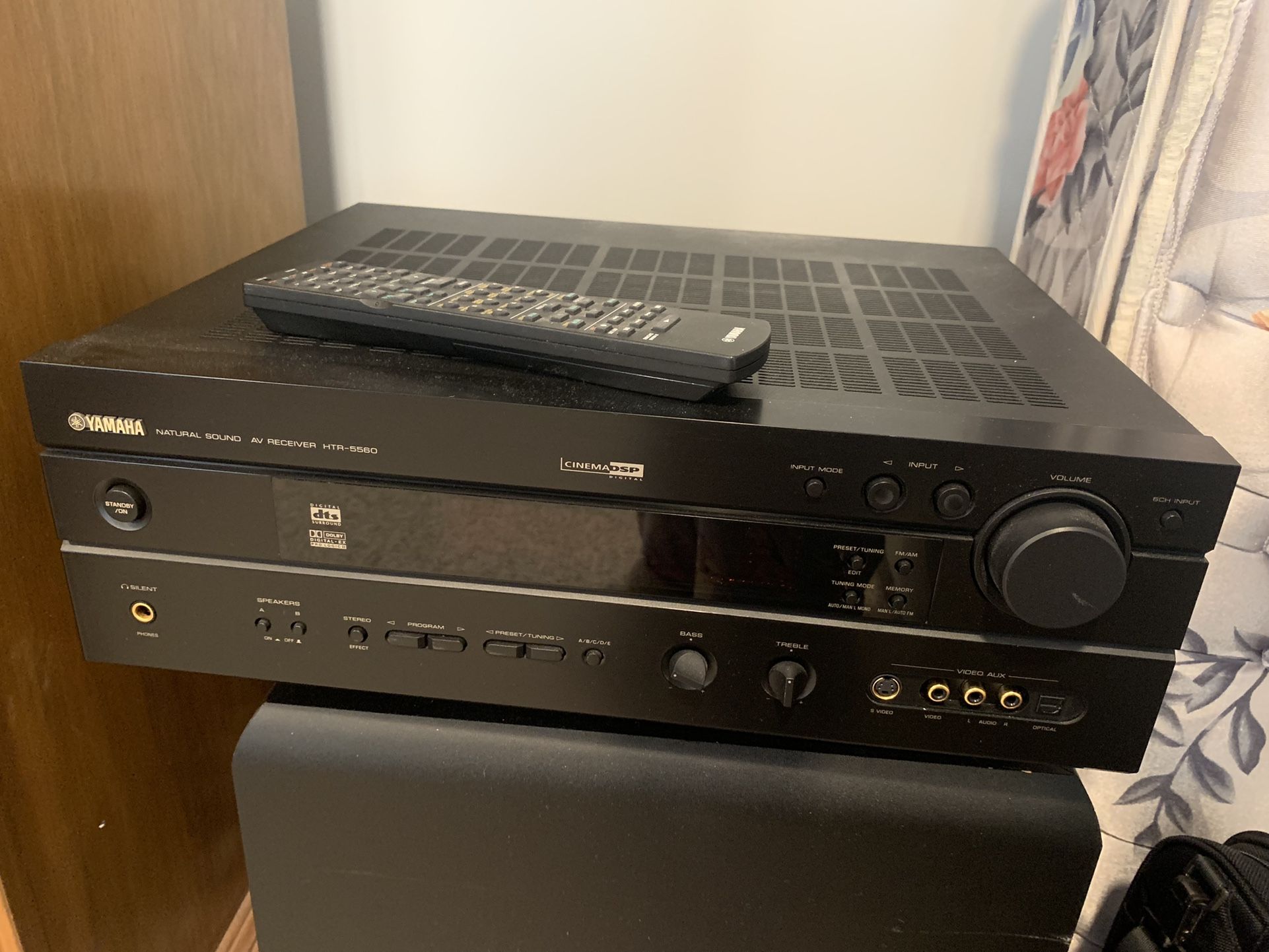 Yamaha HTR-5560 Receiver With Remote