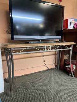 Entryway table