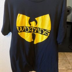Wutang Men’s Large shirt