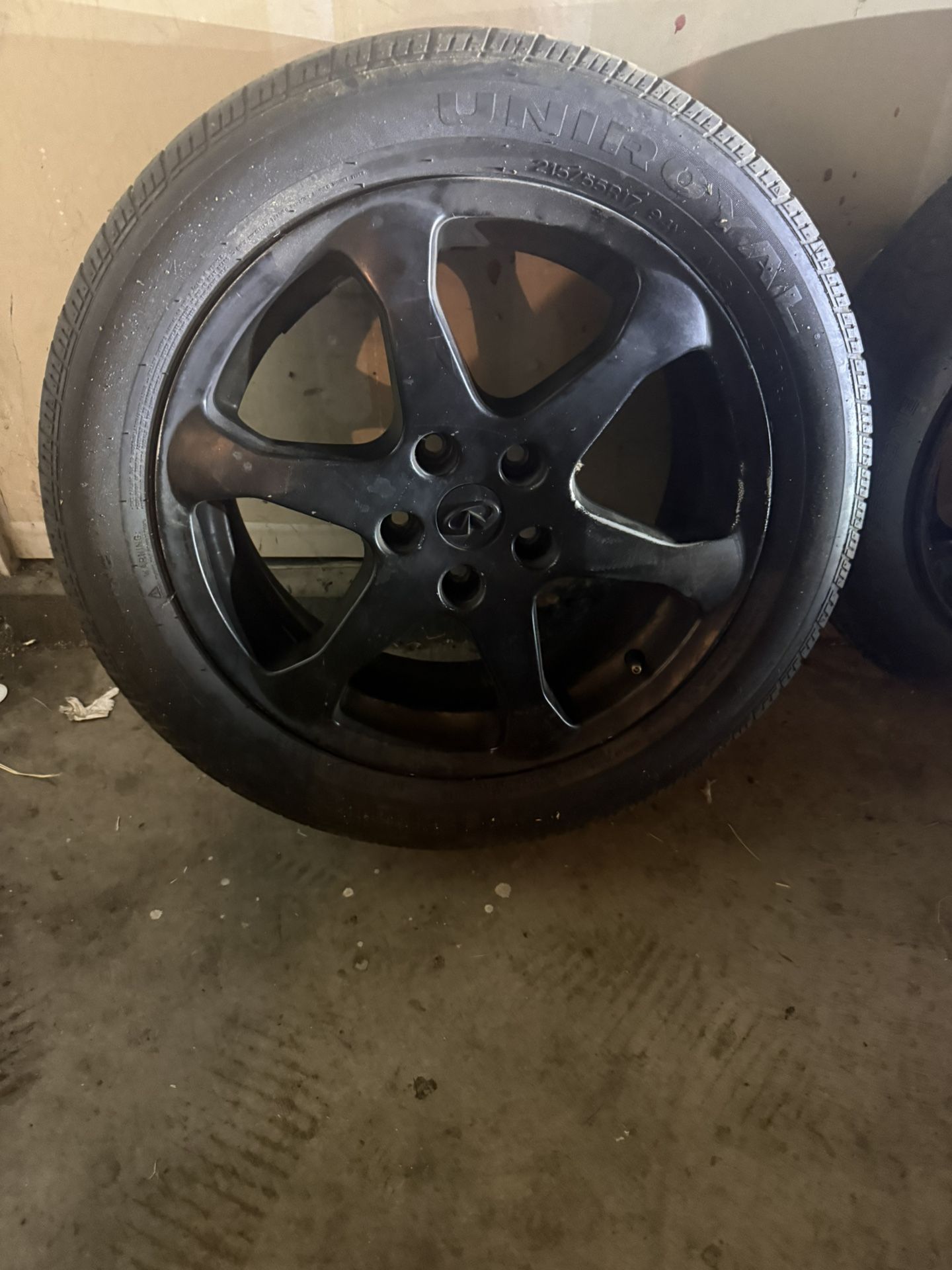 black rim