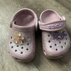 Size 4 Toddler Pink Crocs