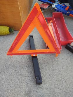 Hazard warning triangles.