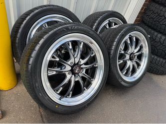 JEEP&DURANGOS  -NEW 20x10.5 weld performance wheels offset 38. wrapped in Lexani 305/35r22 tires