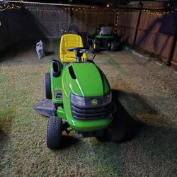 John Deere L118 Riding Mower 
