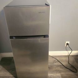 Vissani Mini Refrigerator