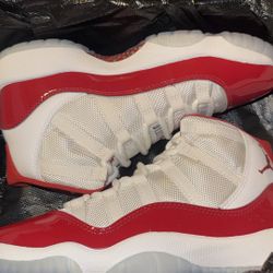 Jordan 11 Retro Cherry (2022) 