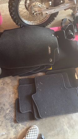 Car floor mats