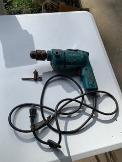 Makita drill with key