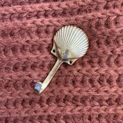 Shell hanger