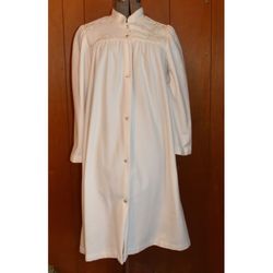 Vintage Appel Long-Sleeve Cream Snap Front Embroidered House Coat Robe Medium