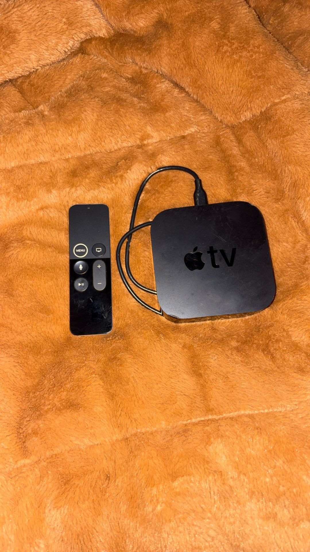 Apple Tv with remote 