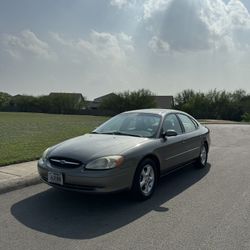 2001 Ford Taurus