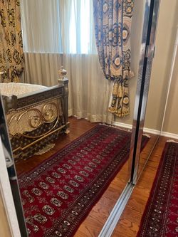 93X30 Mirrore sliding doors in excellent condition
