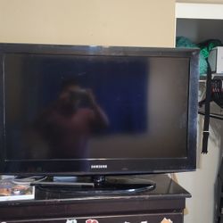 Samsung 32 Inch LCD 403 Series