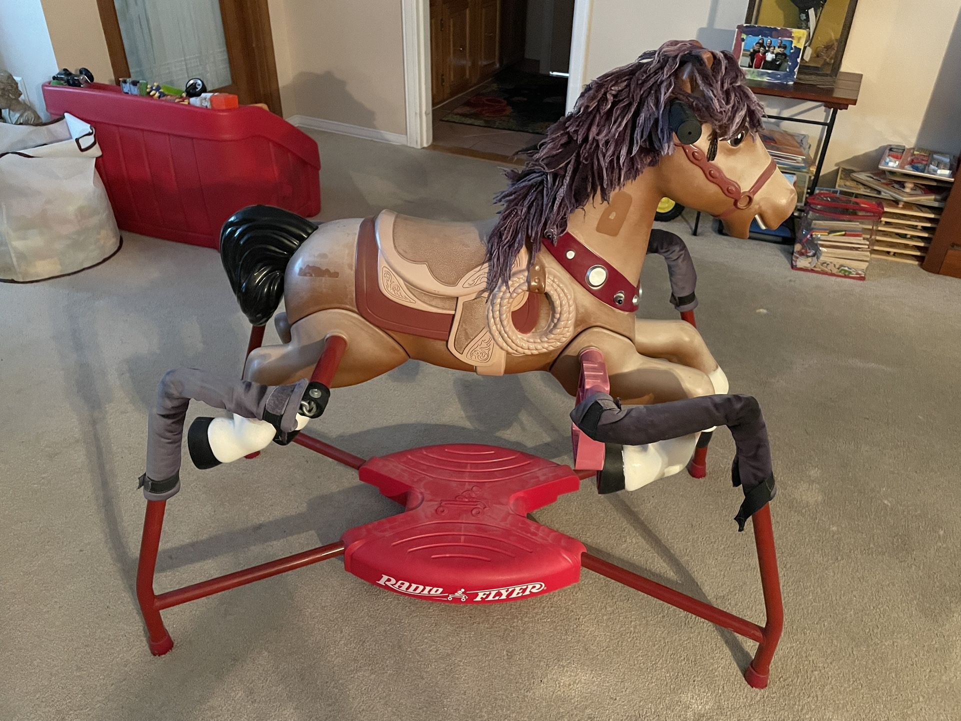 RADIO FLYER RIDING HORSE