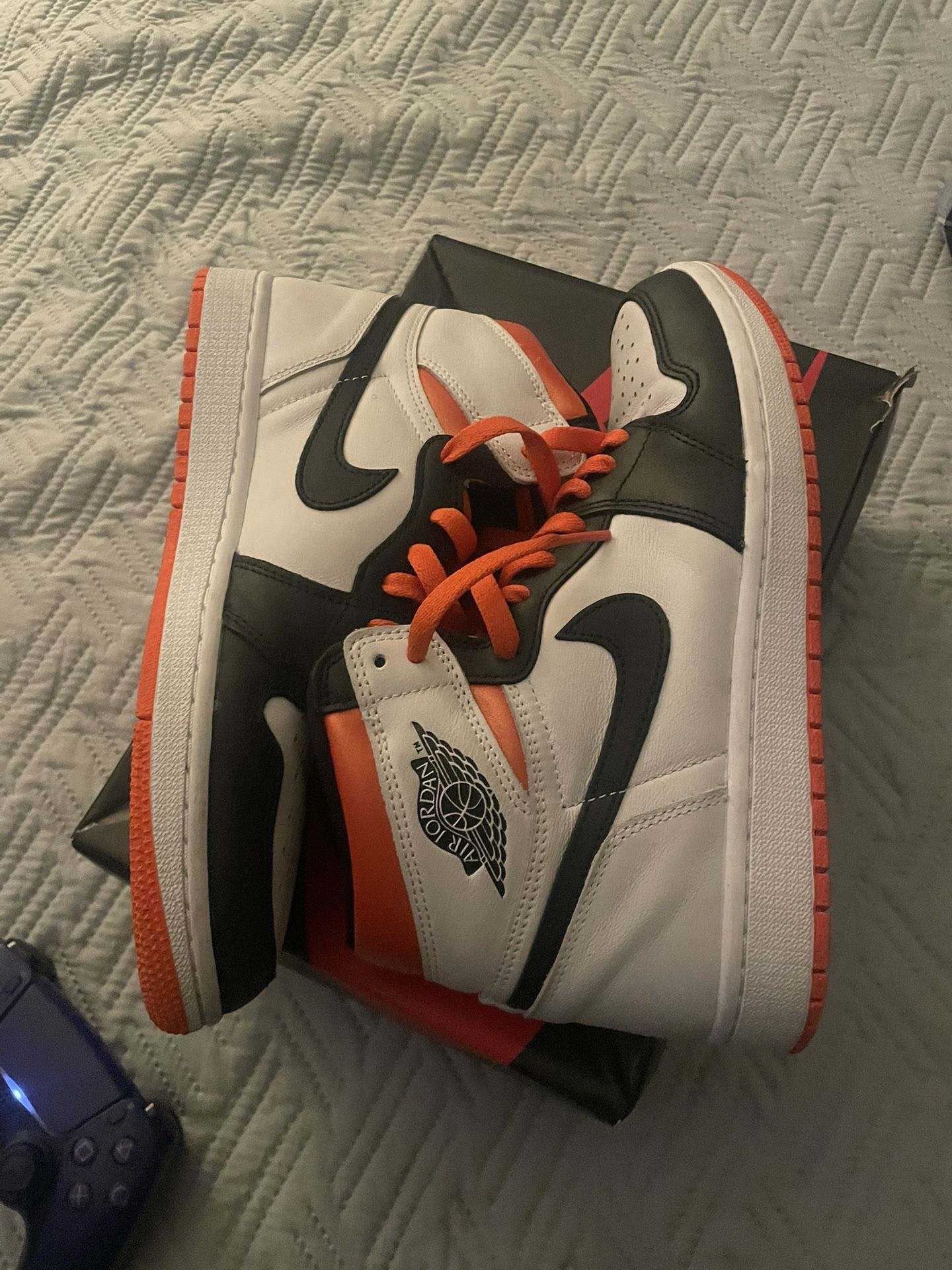 Jordan 1 Electro Orange Size 9 men