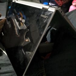 Lenovo Yoga 710