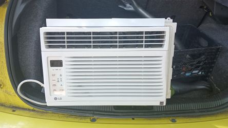 LG Multi Functional Air conditioner. With Dehumidifier Capabilities. Different Settings High Low Medium. Energy Saving Capabilities