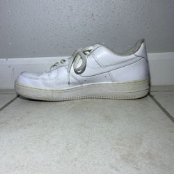 LIKE NEW NIKE JORDAN MENS SHOE