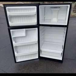 Americana Household Refrigerator Fridge Freezer Full Size (free Local Delivery)
