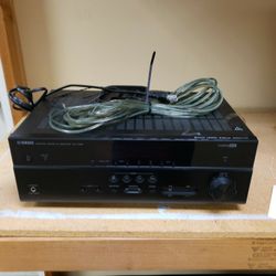 Yamaha RX-V385 Receiver With Antenna 