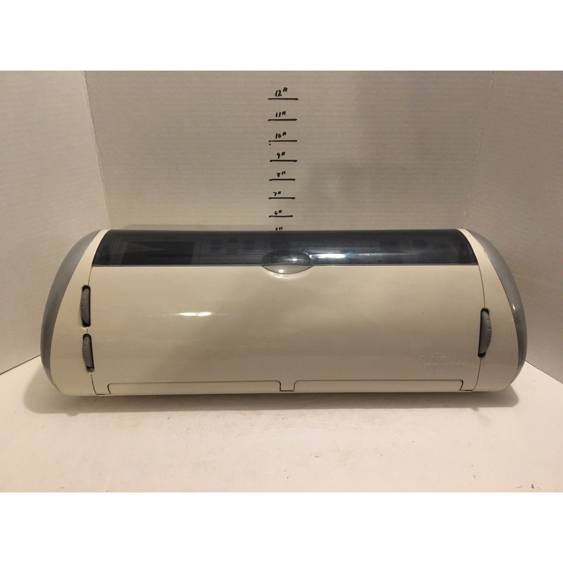 Cricut Expression Cutting Machine Model CREX001 