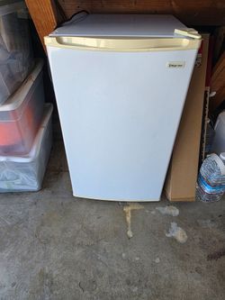 Magic Chef refrigerated