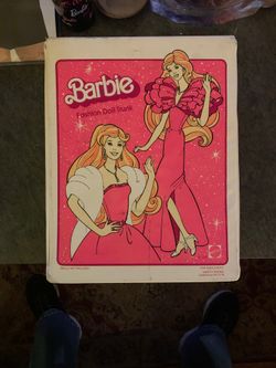 Barbie Fashion doll trunk came out in 1982