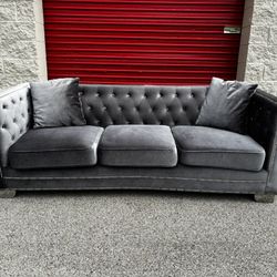 Gray Velvet Sofa *FREE DELIVERY 🚚 