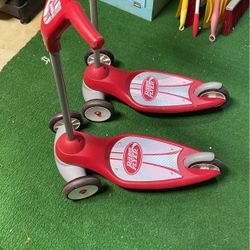 Radio Flyer Scooters