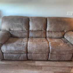 Reclining Sofa - Great Condition