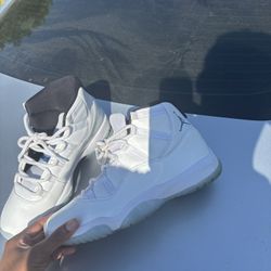 Jordan 11 Legend blue~ Size 10