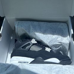 Jordan 4 white thunder size 10