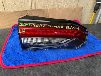 2019 2020 2021 2022 TOYOTA RAV4 LEFT SIDE INNER LIGHT OEM USED #8127