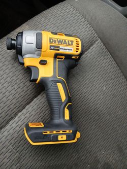 Dewañt Impact Driver And Multi Tool 