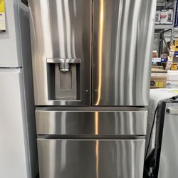 Brand New LG Refrigerator- Black Friday +++deal!