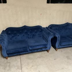 2 Sofas 