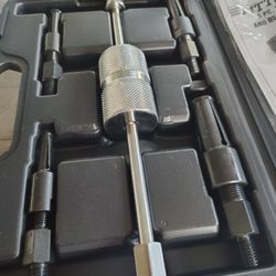 Five Piece Slide Hammer And Bearing Puller Set