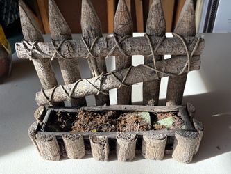 Picket fence looking planter