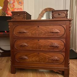 Antique mahogany Dresser