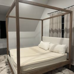 Canopy Bed 