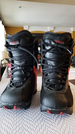 Youth snow boots