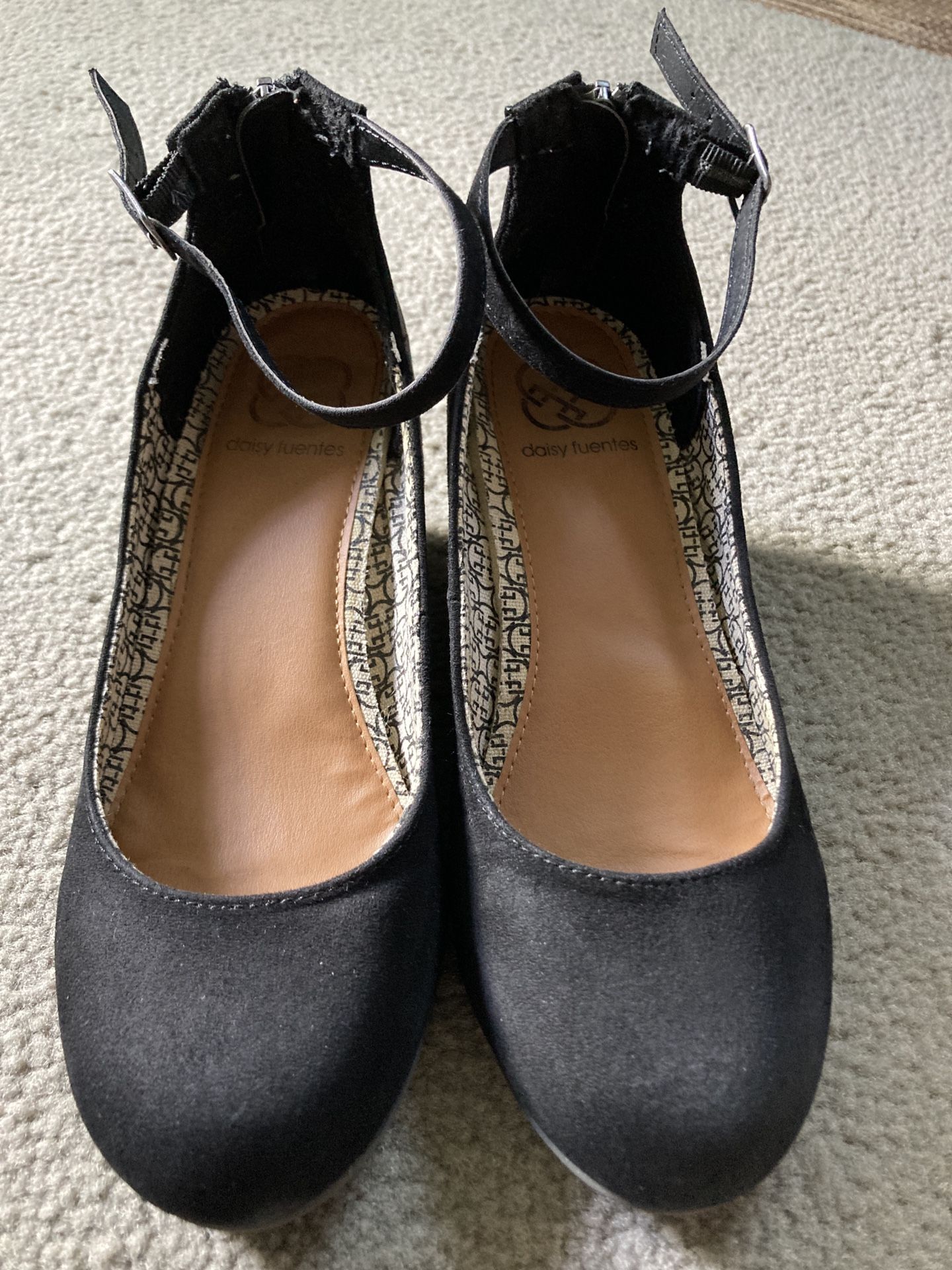 Size 6.5 girls ladies black velour wedges shoes