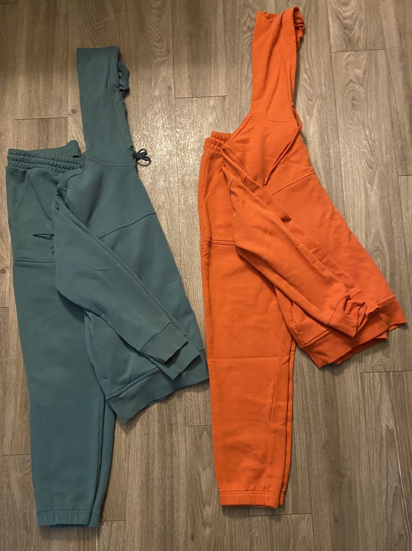 Men’s Jogger Suit Set- Size L