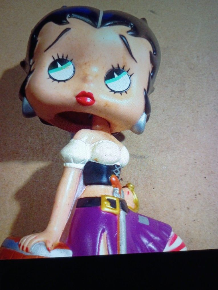 KING FEATURES SYNDICATE BETTY BOOP FUNKO LLC  " PIRATE BUBBLE HEAD" COLLECTIBLES 