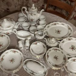 Vintage 44-piece China set “Moss Rose" by Johann Haviland Bavaria German