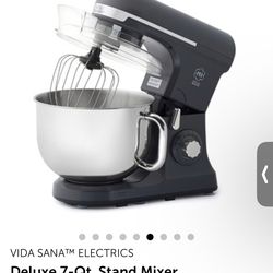 STAND MIXER