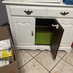 Hutch & Pantry 