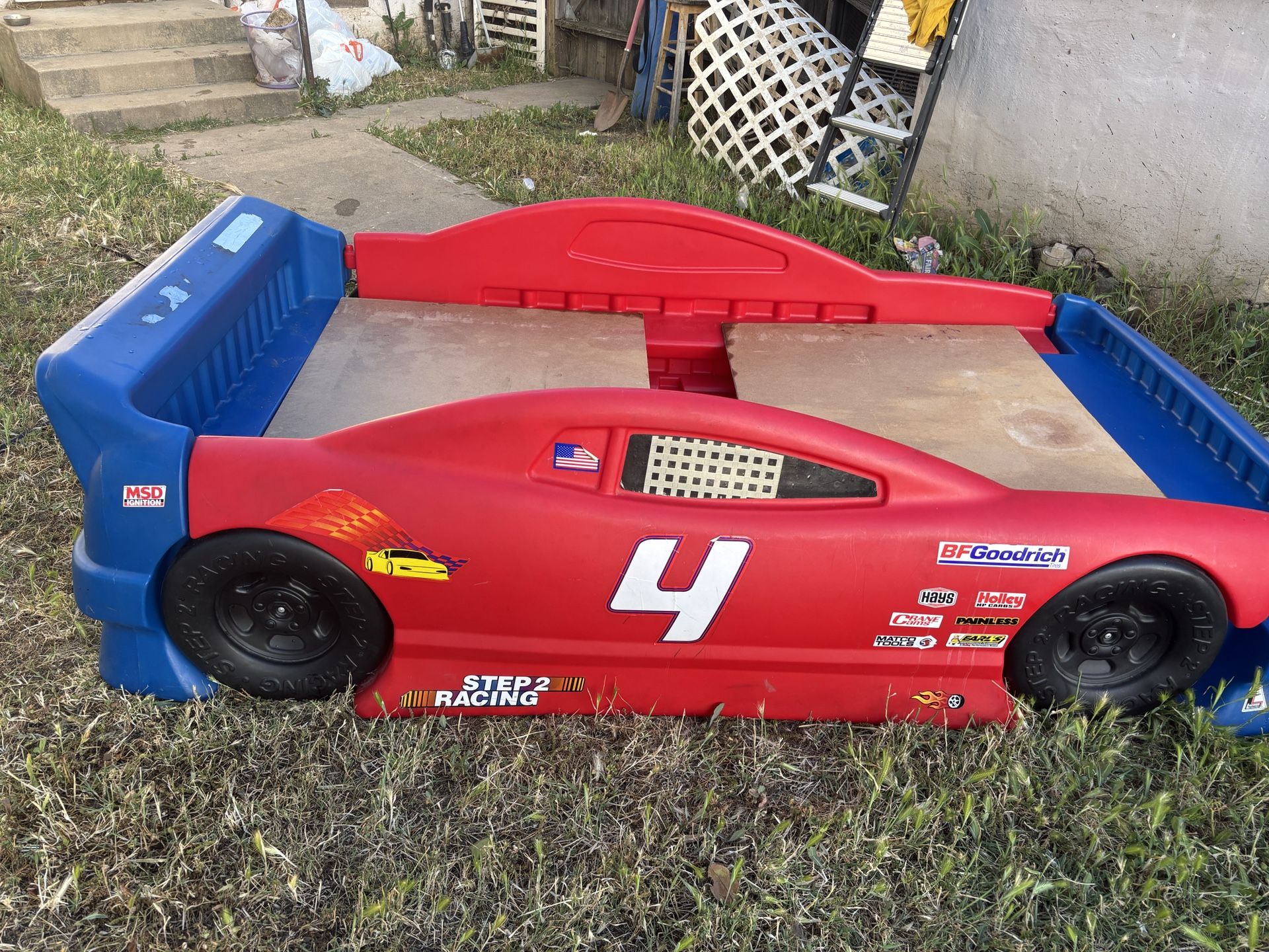 Racing Car Bed - Disclaimer Does Not Include Mattres