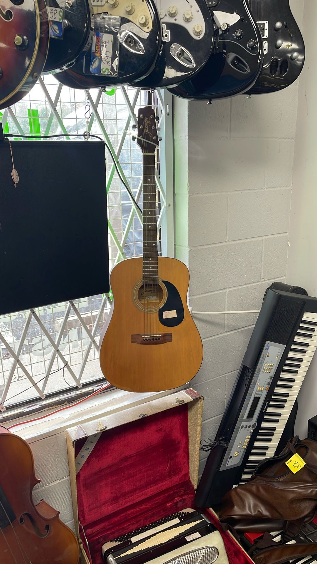 Jasmine Acoustic Guitar S – 35